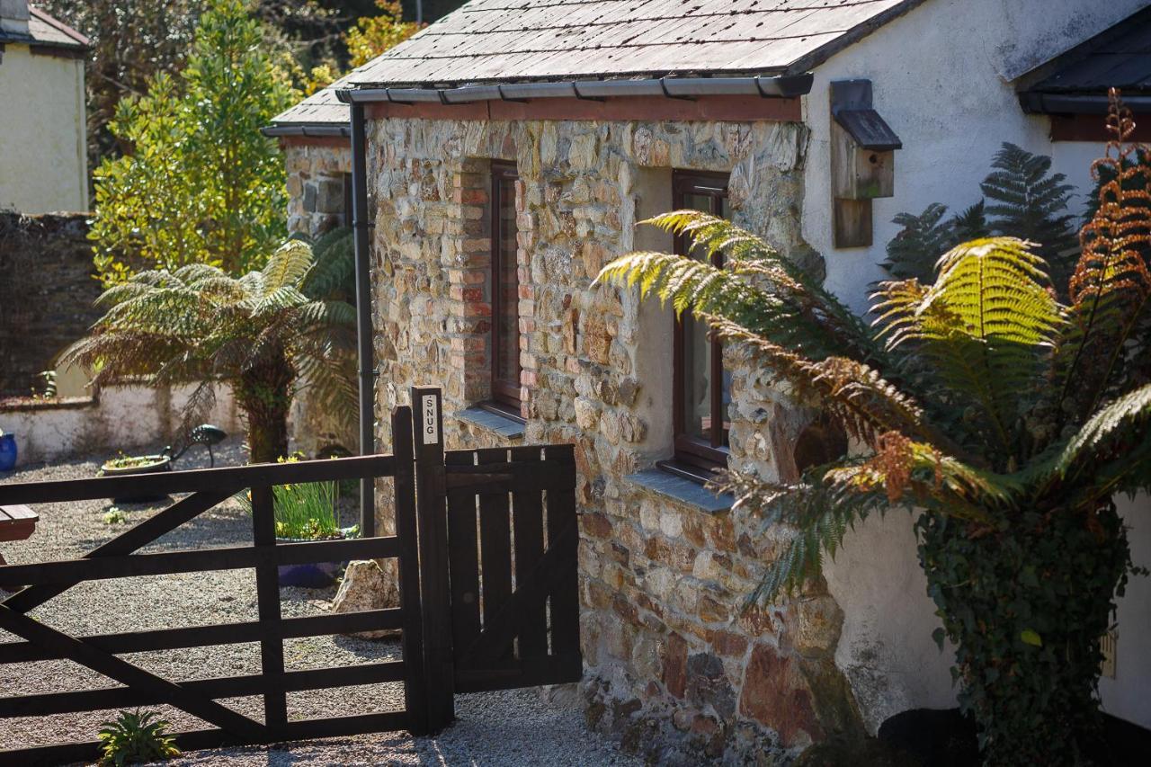 The Snug At Cornish Barn Holidays Truro Exterior photo